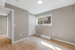 2706 SE Spruce St, Hillsboro, OR 97123 - Photo 23