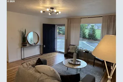 23484 SW Pine St, Sherwood, OR 97140 - Photo 9