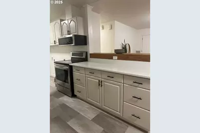 23484 SW Pine St, Sherwood, OR 97140 - Photo 11