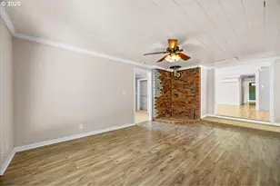 631 E 4th Ave, Riddle, OR 97469 - Photo 9