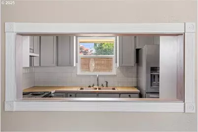 631 E 4th Ave, Riddle, OR 97469 - Photo 5