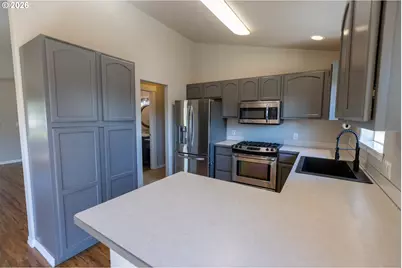578 Pioneer St, Philomath, OR 97370 - Photo 17