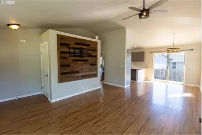 578 Pioneer St, Philomath, OR 97370 - Photo 11