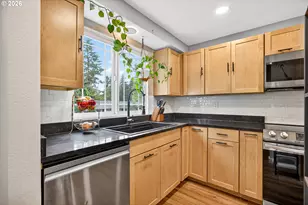 29650 SW Courtside Dr, Wilsonville, OR 97070 - Photo 11