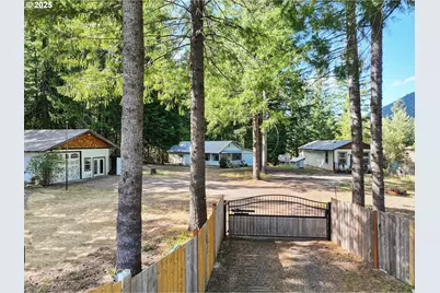 11 Edgewater Dr, Carson, WA 98610 - Photo 3