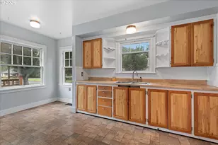 1301 6th St, La Grande, OR 97850 - Photo 9