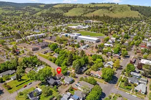1301 6th St, La Grande, OR 97850 - Photo 5