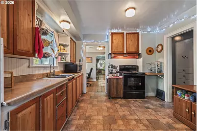 1301 6th St, La Grande, OR 97850 - Photo 9