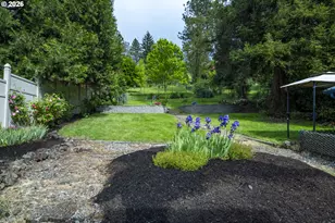1327 SE Main St, Roseburg, OR 97470 - Photo 39