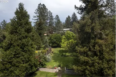 1327 SE Main St, Roseburg, OR 97470 - Photo 41