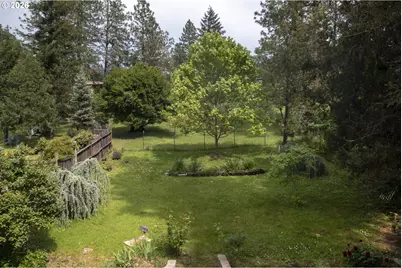 1327 SE Main St, Roseburg, OR 97470 - Photo 43