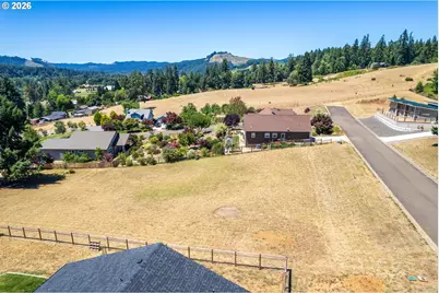 924 C St, Elkton, OR 97436 - Photo 5