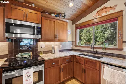 132 Cougar Creek Rd, Oakland, OR 97462 - Photo 11