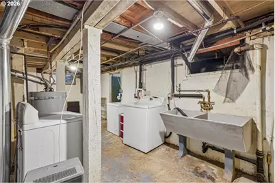 821 SE Bush St, Portland, OR 97202 - Photo 33