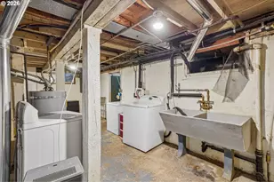 821 SE Bush St, Portland, OR 97202 - Photo 33
