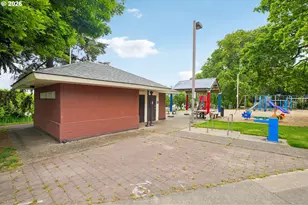 821 SE Bush St, Portland, OR 97202 - Photo 41