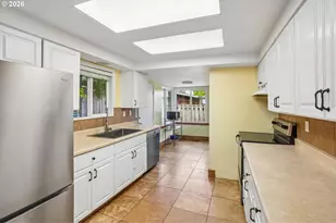821 SE Bush St, Portland, OR 97202 - Photo 9