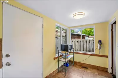 821 SE Bush St, Portland, OR 97202 - Photo 13