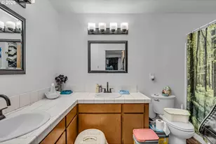 3001 NE Azalea St, Hillsboro, OR 97124 - Photo 11