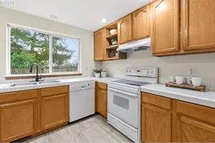 5246 Austin Way, Eugene, OR 97402 - Photo 15