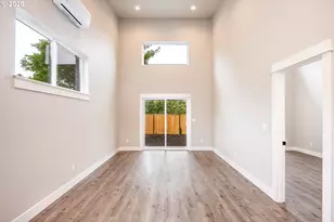 1380 Jacobs Dr, Eugene, OR 97402 - Photo 5