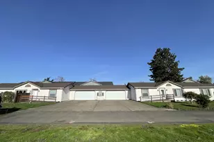 4445 Blueberry Ln NE, Salem, OR 97305 - Photo 1