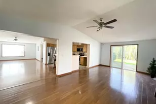 4445 Blueberry Ln NE, Salem, OR 97305 - Photo 5