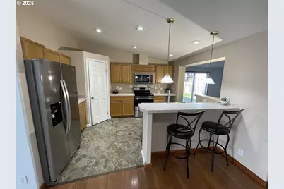 4445 Blueberry Ln NE, Salem, OR 97305 - Photo 11