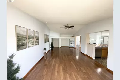 4445 Blueberry Ln NE, Salem, OR 97305 - Photo 21