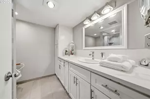 6625 W Burnside Rd, Portland, OR 97210 - Photo 17