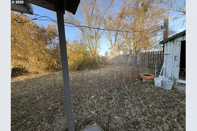 324 N 10th St, Vale, OR 97918 - Photo 9