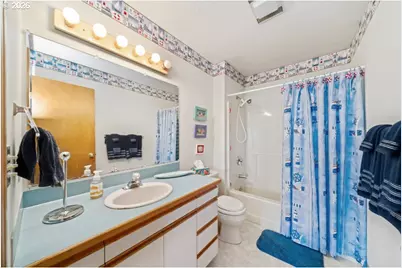 302 Holly Ave, Garibaldi, OR 97118 - Photo 25