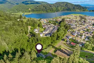 302 Holly Ave, Garibaldi, OR 97118 - Photo 33