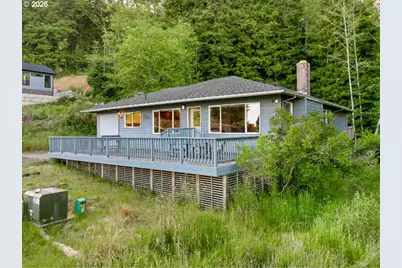302 Holly Ave, Garibaldi, OR 97118 - Photo 5