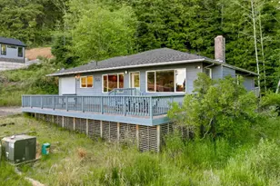 302 Holly Ave, Garibaldi, OR 97118 - Photo 5