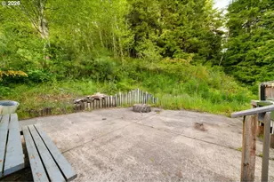 302 Holly Ave, Garibaldi, OR 97118 - Photo 29