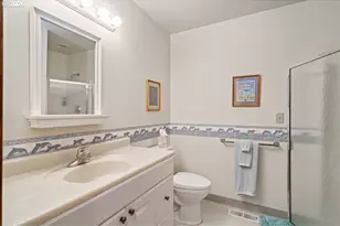 302 Holly Ave, Garibaldi, OR 97118 - Photo 21