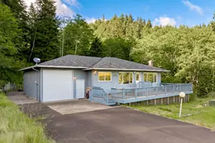 302 Holly Ave, Garibaldi, OR 97118 - Photo 3