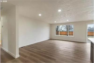 2440 S 2nd St, Lebanon, OR 97355 - Photo 5