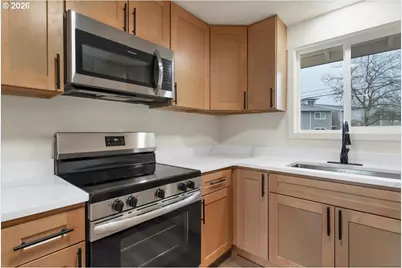 2440 S 2nd St, Lebanon, OR 97355 - Photo 11