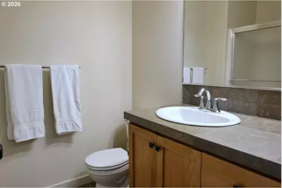 618 NE Garswood Ln, Hillsboro, OR 97006 - Photo 23