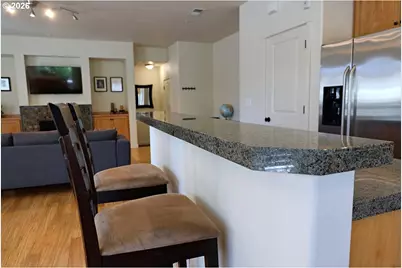 618 NE Garswood Ln, Hillsboro, OR 97006 - Photo 9