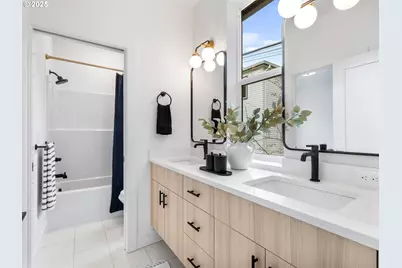 3562 N Haight Ave, Portland, OR 97227 - Photo 13