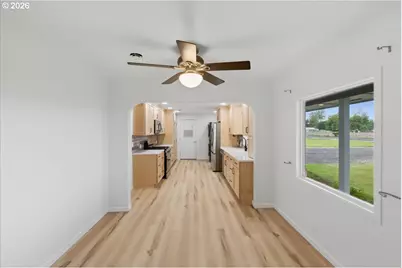 31195 Pirtle Dr, Albany, OR 97321 - Photo 13