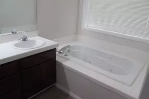 1144 E Main St, Hermiston, OR 97838 - Photo 9