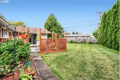 744 SE 170th Dr, Portland, OR 97233 - Photo 25