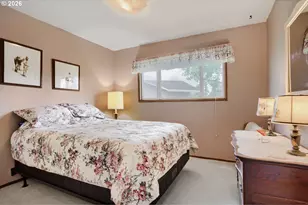 744 SE 170th Dr, Portland, OR 97233 - Photo 15
