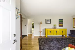 9323 SE Mill St, Portland, OR 97216 - Photo 3