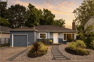 9323 SE Mill St, Portland, OR 97216 - Photo 25