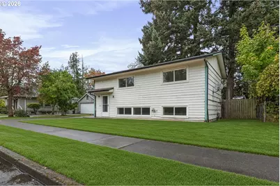18721 SE Caruthers St, Portland, OR 97233 - Photo 3